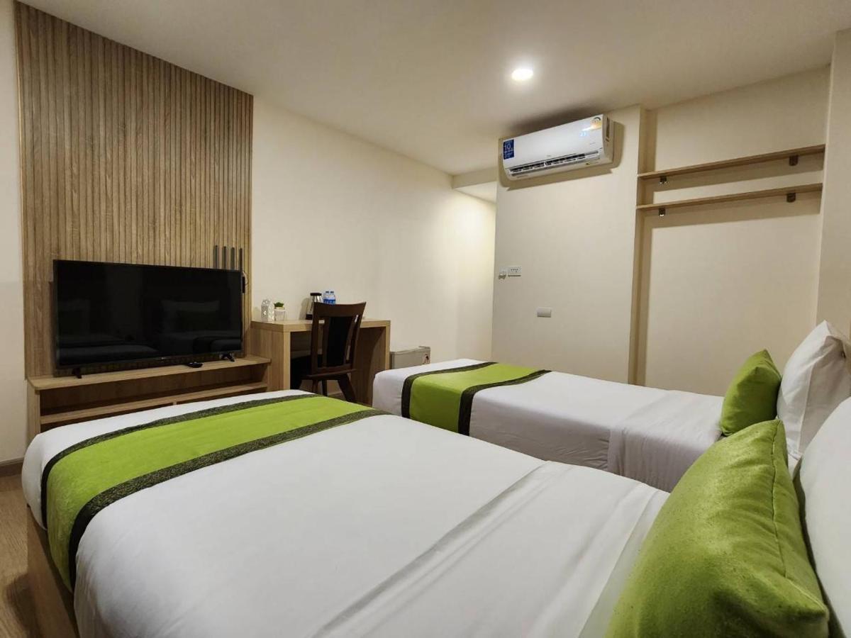 Icheck Inn Darisa Patong Esterno foto